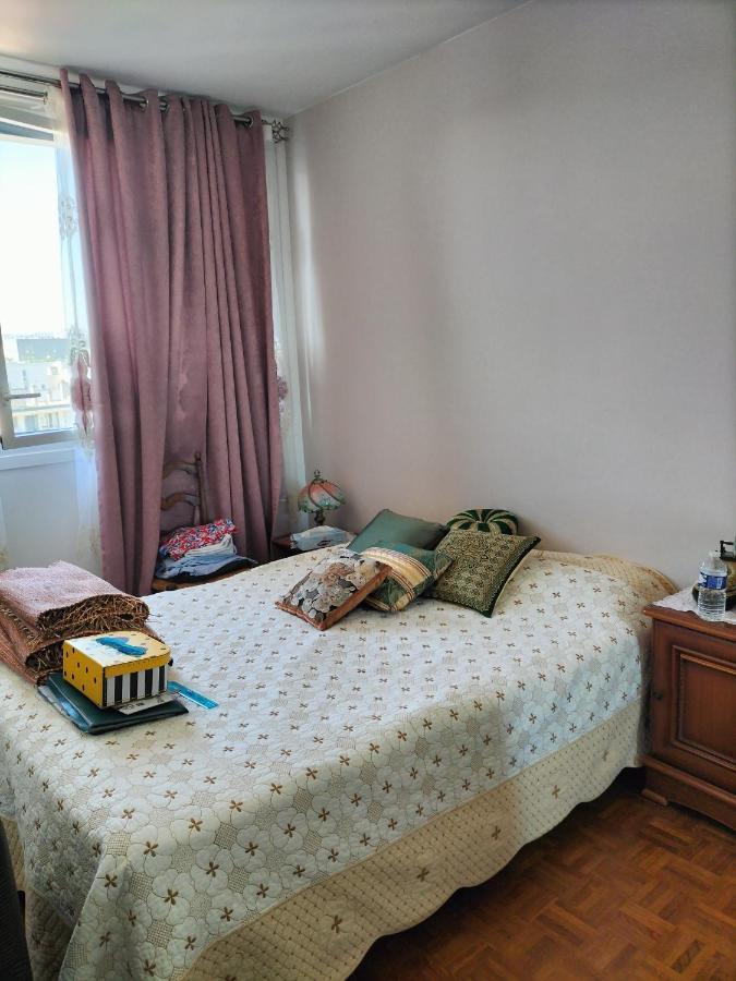 Balcon Surplombant Le Sud De Paris Apartment Arcueil Luaran gambar